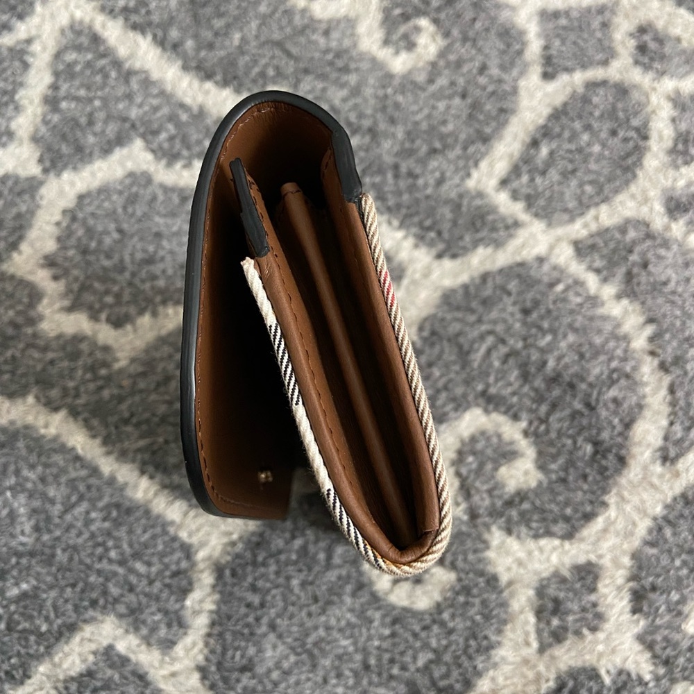 Burberry studded wallet - Picture 6 of 11